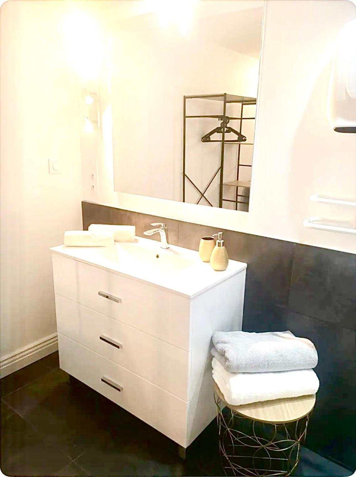 Appart-One Terrasse Jacuzzi Parking Carcassonne Exterior foto